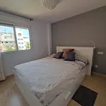 Moderno Y Renovado En Urbanización Playa Castillo, Apartamento *