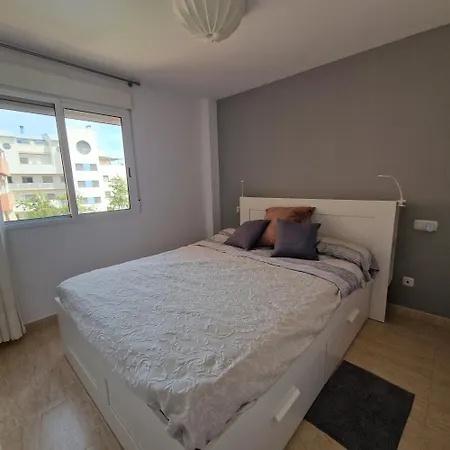Moderno Y Renovado En Urbanizacion Playa Castillo, Apartmán *