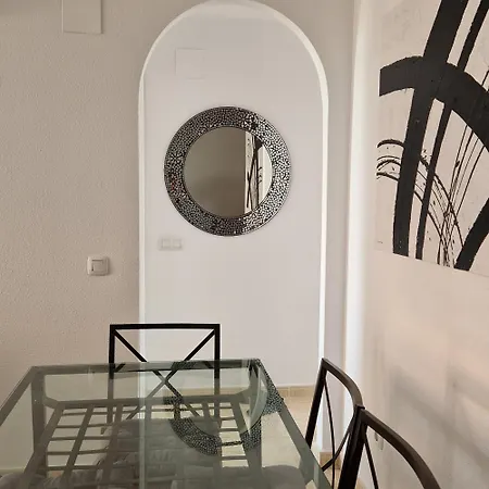 Apartamento Moderno Y Renovado En Urbanización Playa Castillo, *